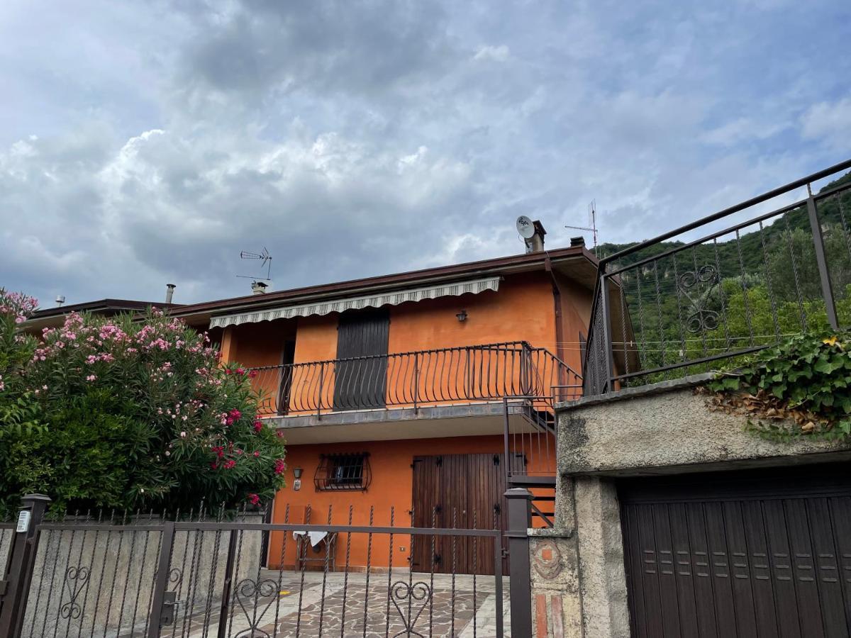 Villa A La Zolia Mendia à Salò Extérieur photo