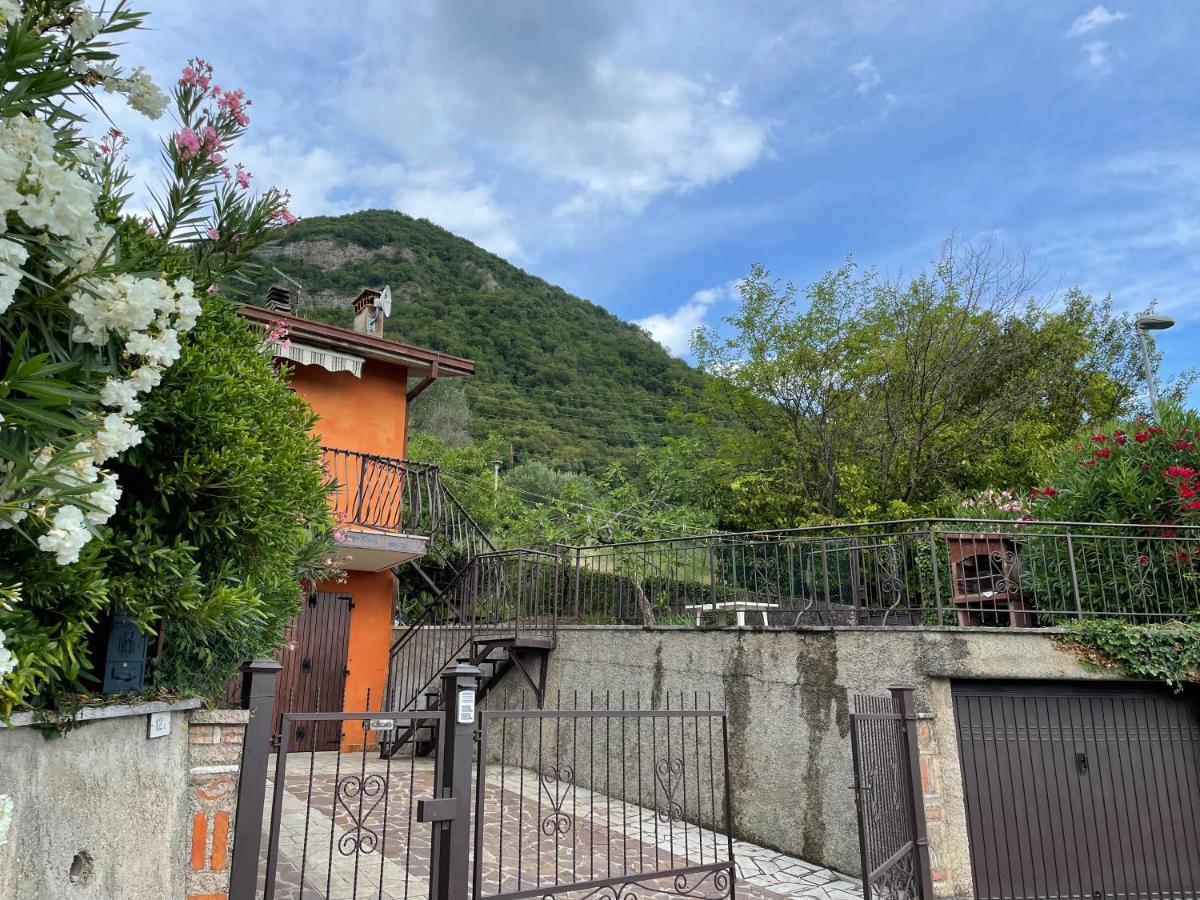 Villa A La Zolia Mendia à Salò Extérieur photo